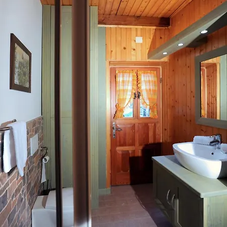 With Sauna - Dolomiti Village- Zoncolan Apartament